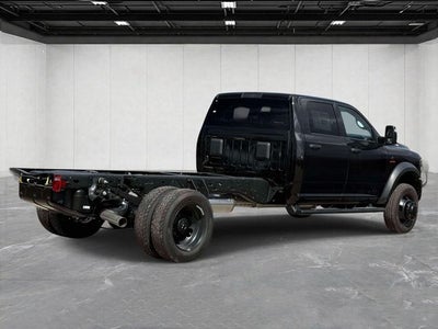 2026 RAM 5500 Chassis RAM 5500 TRADESMAN CHASSIS CREW CAB 4X4 84' CA