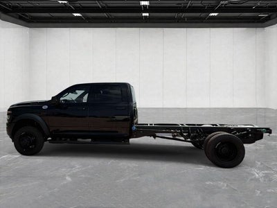 2026 RAM 5500 Chassis RAM 5500 TRADESMAN CHASSIS CREW CAB 4X4 84' CA
