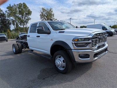2026 RAM Ram 5500 Chassis Cab RAM 5500 TRADESMAN CHASSIS CREW CAB 4X4 84' CA