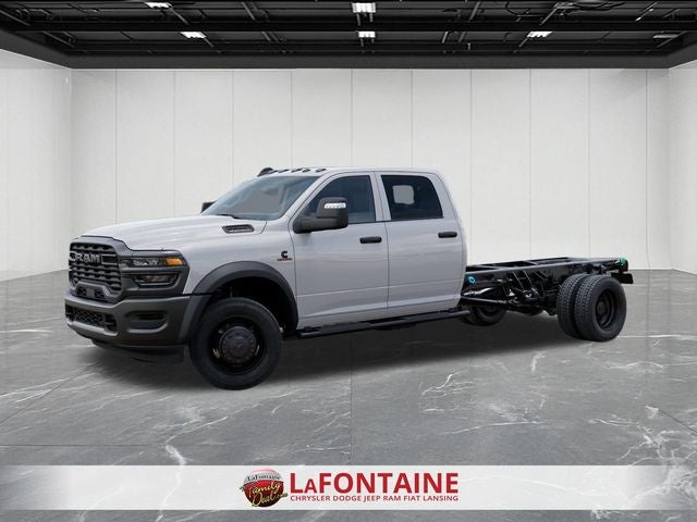 2026 RAM 5500 Chassis RAM 5500 TRADESMAN CHASSIS CREW CAB 4X4 84' CA