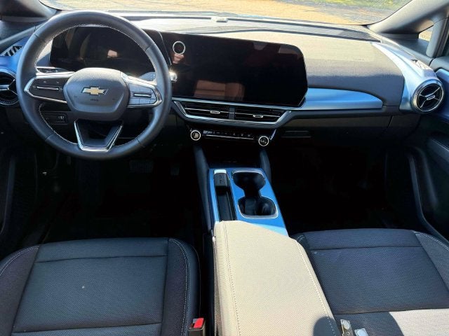2025 Chevrolet Equinox EV LT 2