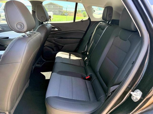 2025 Chevrolet Trax FWD LT