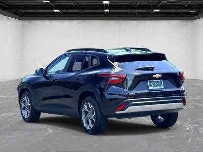 2025 Chevrolet Trax FWD LT