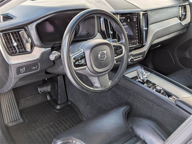 2022 Volvo XC60 B5 Inscription