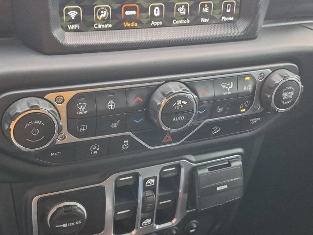 2019 Jeep Wrangler Unlimited Sahara Altitude 4x4
