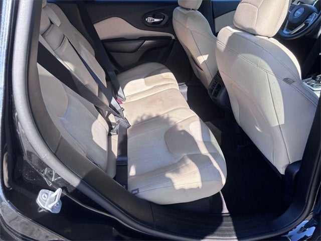 2016 Jeep Cherokee Sport