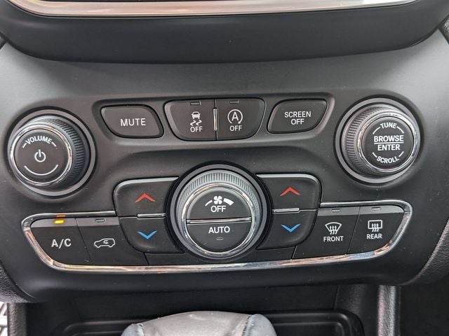 2022 Jeep Cherokee Latitude Lux 4x4