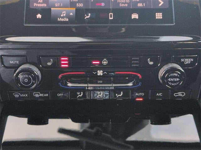 2026 Jeep Grand Cherokee GRAND CHEROKEE LAREDO X 4X4