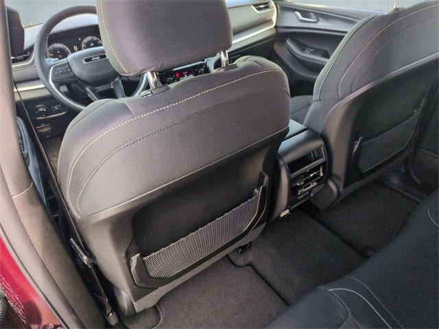 2026 Jeep Grand Cherokee GRAND CHEROKEE LAREDO X 4X4