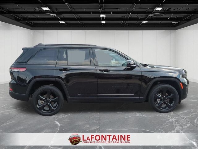 2023 Jeep Grand Cherokee Altitude 4x4