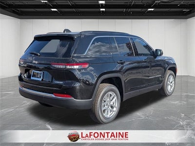 2025 Jeep Grand Cherokee GRAND CHEROKEE LAREDO X 4X4