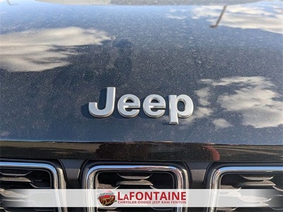 2025 Jeep Grand Cherokee GRAND CHEROKEE LAREDO X 4X4