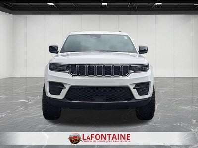 2025 Jeep Grand Cherokee Laredo X 4x4