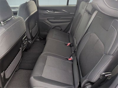 2026 Jeep Grand Cherokee GRAND CHEROKEE LAREDO X 4X4