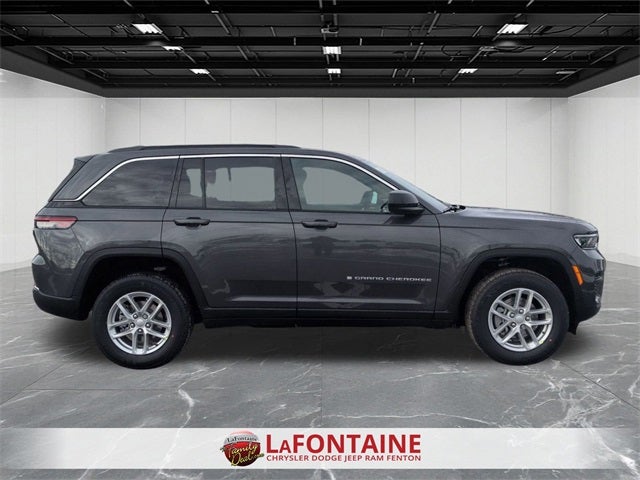 2026 Jeep Grand Cherokee GRAND CHEROKEE LAREDO X 4X4