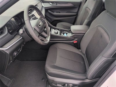 2026 Jeep Grand Cherokee GRAND CHEROKEE LAREDO X 4X4