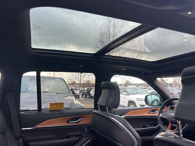 2022 Jeep Grand Cherokee Summit Reserve 4x4