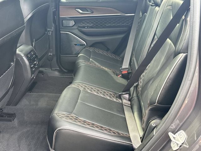 2022 Jeep Grand Cherokee Summit 4x4