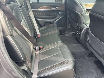 2022 Jeep Grand Cherokee Summit 4x4