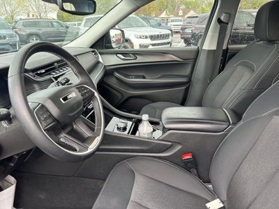 2023 Jeep Grand Cherokee L Laredo 4x4