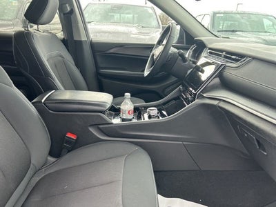 2023 Jeep Grand Cherokee L Laredo 4x4