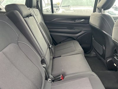 2023 Jeep Grand Cherokee L Laredo 4x4