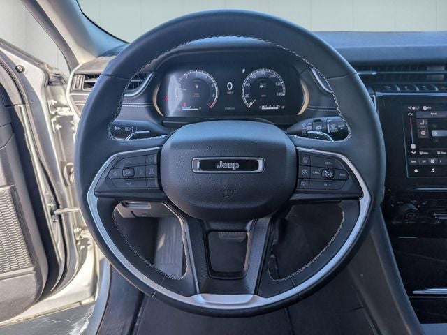 2023 Jeep Grand Cherokee L Laredo 4x4