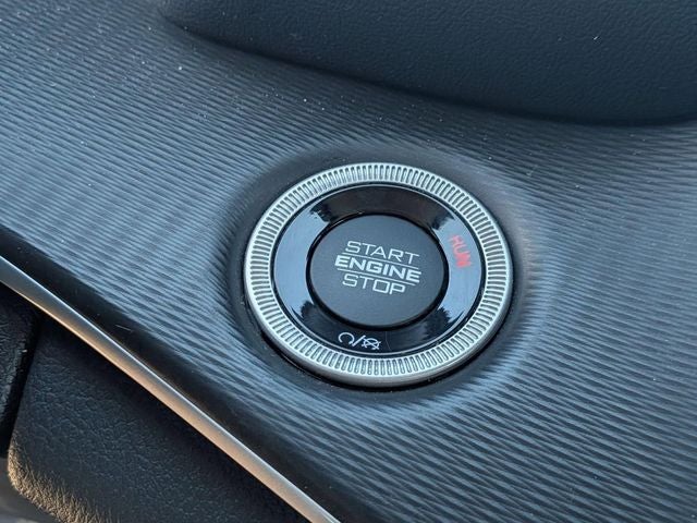 2023 Jeep Grand Cherokee L Laredo 4x4