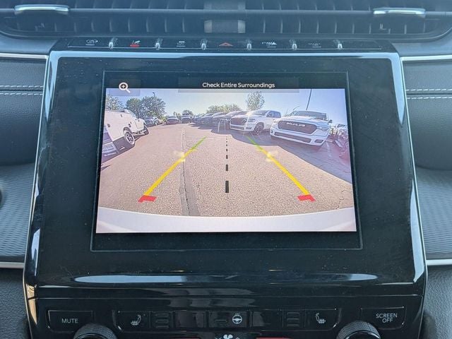2023 Jeep Grand Cherokee L Laredo 4x4