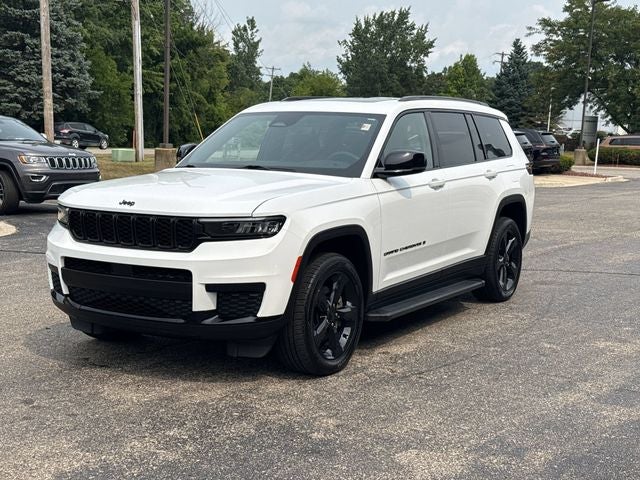 2023 Jeep Grand Cherokee L Altitude 4x4