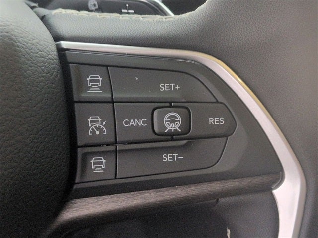 2026 Jeep Grand Cherokee L GRAND CHEROKEE L LAREDO ALTITUDE 4X4