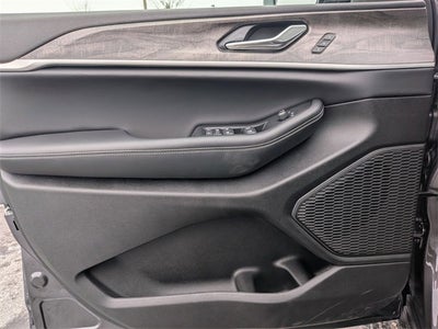 2025 Jeep Grand Cherokee L GRAND CHEROKEE L LIMITED 4X4