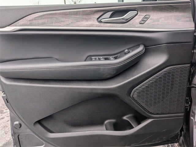 2025 Jeep Grand Cherokee L GRAND CHEROKEE L LIMITED 4X4