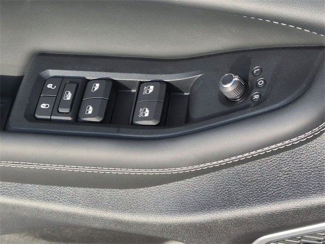 2026 Jeep Grand Cherokee GRAND CHEROKEE L LIMITED RESERVE 4X4