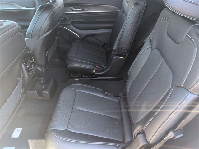 2026 Jeep Grand Cherokee GRAND CHEROKEE L LIMITED RESERVE 4X4