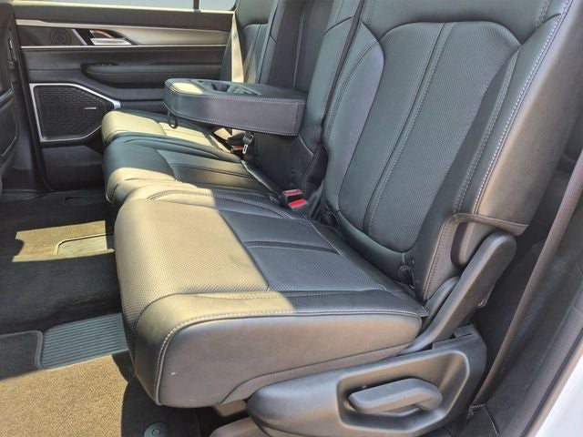 2023 Jeep Wagoneer Series II Carbide 4x4