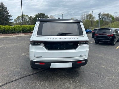 2022 Jeep Grand Wagoneer Series III