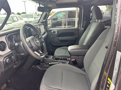 2025 Jeep Gladiator Nighthawk