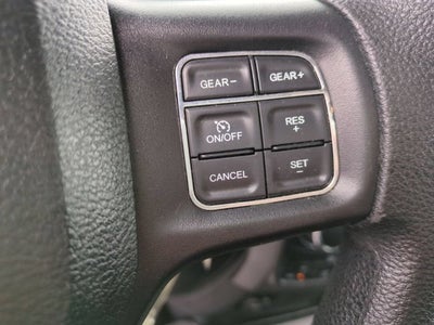 2017 RAM 1500 Express Crew Cab 4x4 5'7' Box