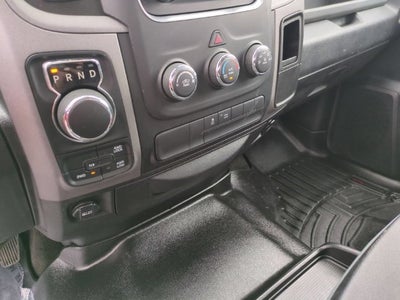 2017 RAM 1500 Express Crew Cab 4x4 5'7' Box
