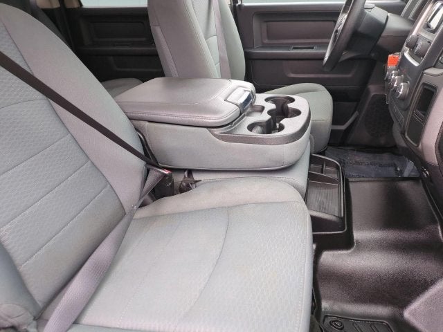 2017 RAM 1500 Express Crew Cab 4x4 5'7' Box