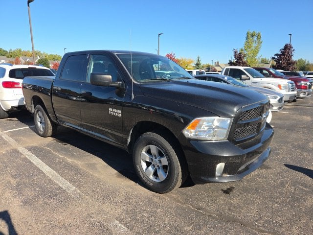 2017 RAM 1500 Express Crew Cab 4x4 5'7' Box