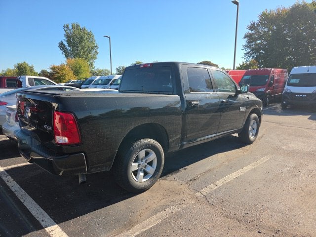 2017 RAM 1500 Express Crew Cab 4x4 5'7' Box