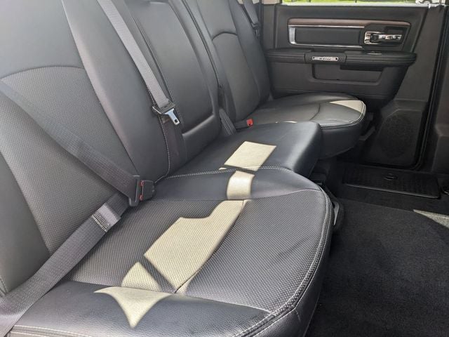 2017 RAM 1500 Laramie Crew Cab 4x4 5'7' Box