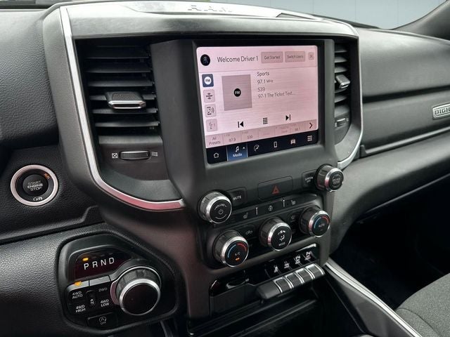 2022 RAM 1500 Big Horn Crew Cab 4x4 5'7' Box