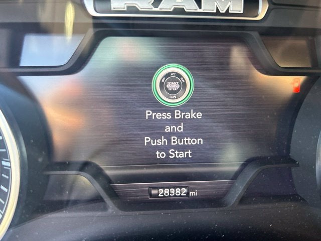 2025 RAM 1500 Big Horn Crew Cab 4x4 5'7' Box