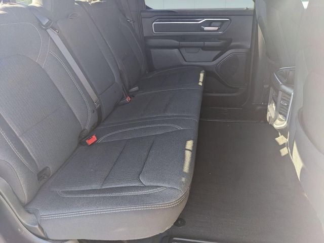 2020 RAM 1500 Big Horn Crew Cab 4x4 5'7' Box
