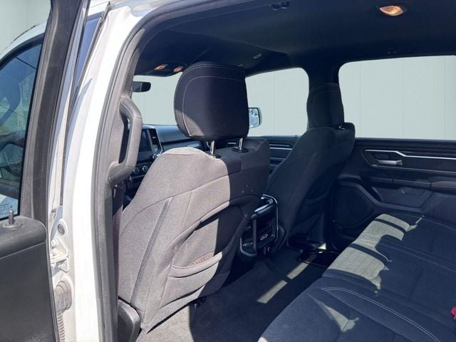 2020 RAM 1500 Big Horn Crew Cab 4x4 5'7' Box