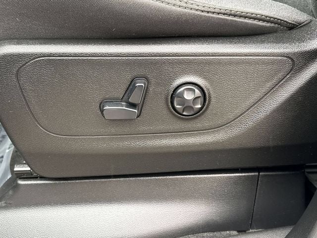 2020 RAM 1500 Big Horn Crew Cab 4x4 5'7' Box