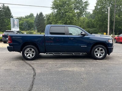 2020 RAM 1500 Big Horn Crew Cab 4x4 5'7' Box